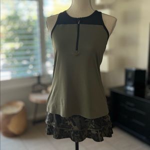 Lija Women’s Gaze Tank in Green. Size:M. Made in Canada. Excellent Condition.